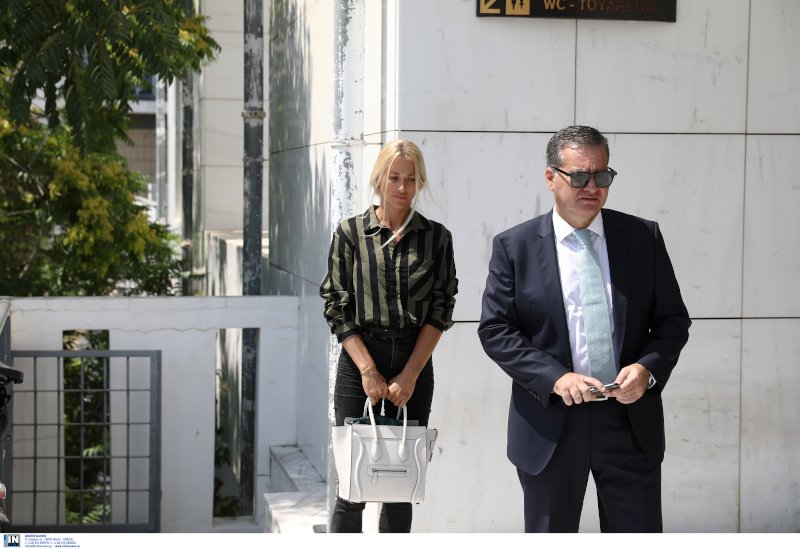 Γιάννης Μακρής Βικτώρια Καρύδα