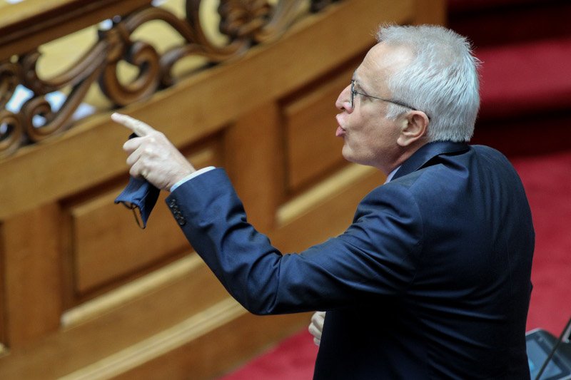 Γιάννης Ραγκούσης