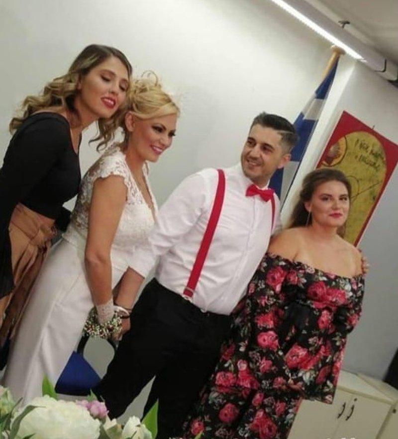 Έλαμπε από ευτυχία η Γωγώ Γαρυφάλλου στο γάμο της / Φωτογραφία: Facebook