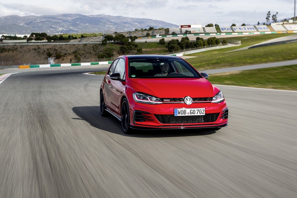 Στην ελληνική αγορά το ισχυρό VW Golf GTI TCR