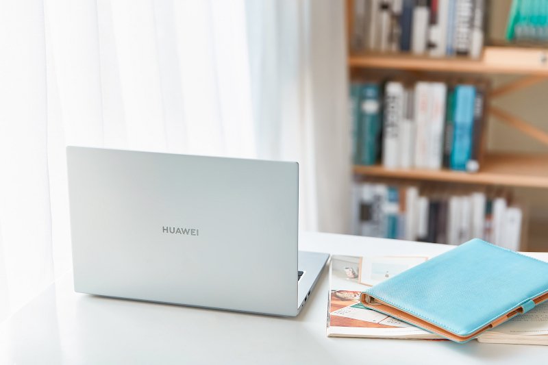 Τα νέα laptops της Huawei θα κάνουν πιο εύκολη την τηλεργασία