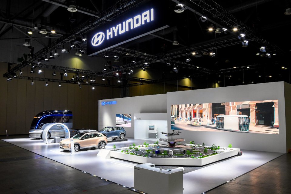 Η Hyundai παρουσιάζει το πρώτο της φορτηγό με κυψέλες υδρογόνου