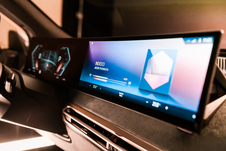 Η BMW παρουσιάζει το νέο iDrive