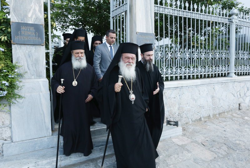 Ο Αρχιεπίσκοπος Ιερώνυμος στον Ιερό Μητροπολιτικό Ναό Κοιμήσεως της Θεοτόκου Ύδρας -Φωτογραφία: Eurokinissi/XΡΗΣΤΟΣ ΜΠΟΝΗΣ