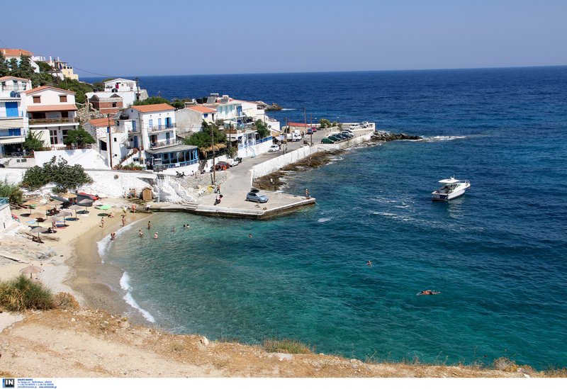 Παραθαλάσσιο χωριό της Ικαρίας