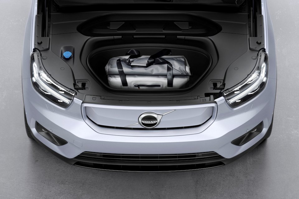 H Volvo αποκαλύπτει το ηλεκτρικό XC40