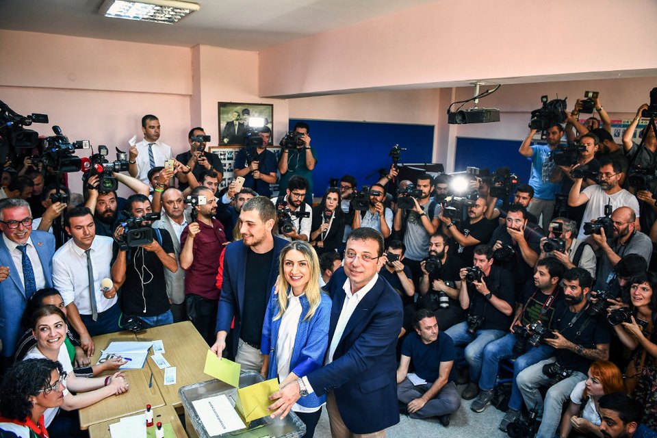 Τεράστιο το ενδιαφέρον ξένων ΜΜΕ για τον υποψήφιο δήμαρχο της αντιπολίτευσης στην Κωνσταντινούπολη, Εκρέμ Ιμάμογλου