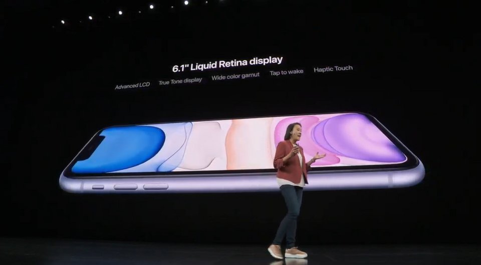 Ο Τιμ Κουκ παρουσίασε στο κοινό της Apple τα νέα iPhones 11, iPhone 11 Pro και 11 Pro Max.