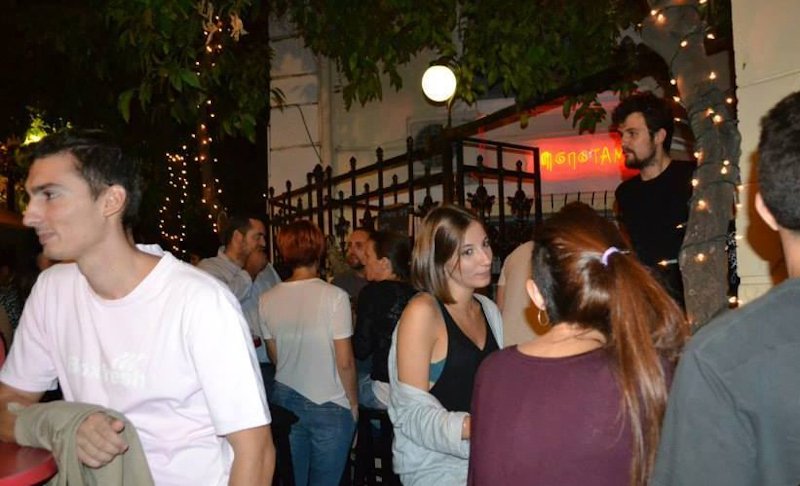 Ο αντικαπνιστικός νόμος θα επηρεάσει τις αυλές / Φωτογραφία: Ιπποπόταμος μπαρ κολωνάκι