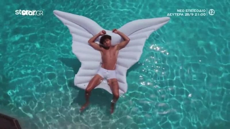 Ο Ηρακλής με μαγιό έπεσε στην πισίνα και εντυπωσίασε τους κριτές του «GNTM 3»