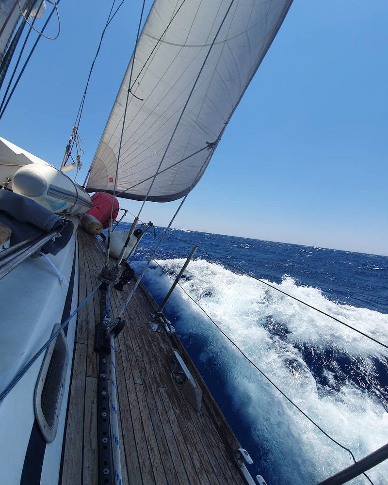 Είστε έτοιμοι για τις απόλυτες διακοπές με ιστιοπλοϊκό;/Φωτογραφία: Instagram Leonidas Tsitouras