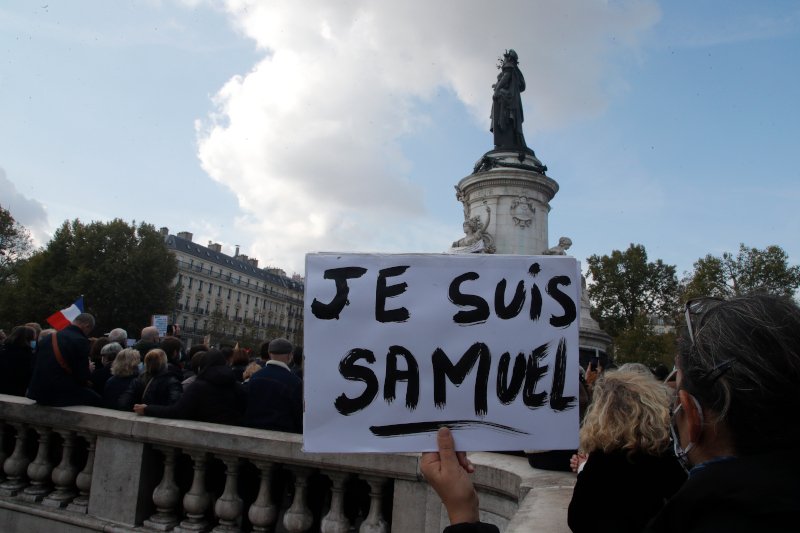 «Je Suis Samuel» είναι το σύνθημα στο Παρίσι