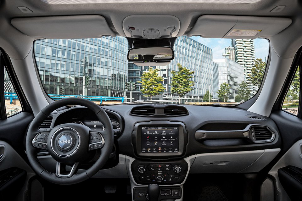 Jeep Renegade: Ανανεωμένο, με περισσότερες επιλογές συνδεσιμότητας