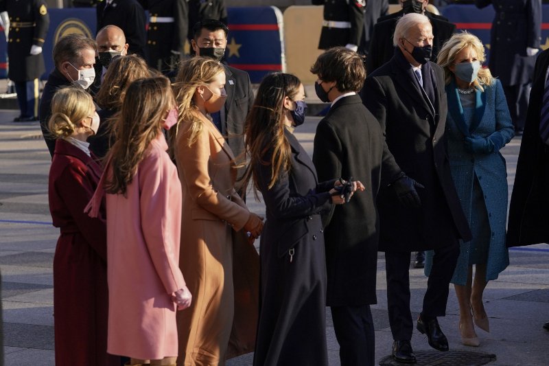 Η οικογένειά του Τζο Μπάιντεν, τον συνοδεύει στον Λευκό Οίκο