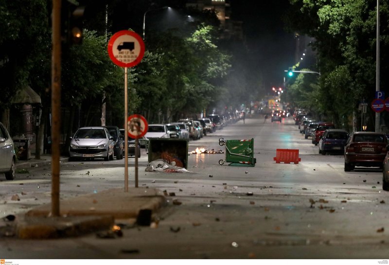 Πεσμένοι κάδοι