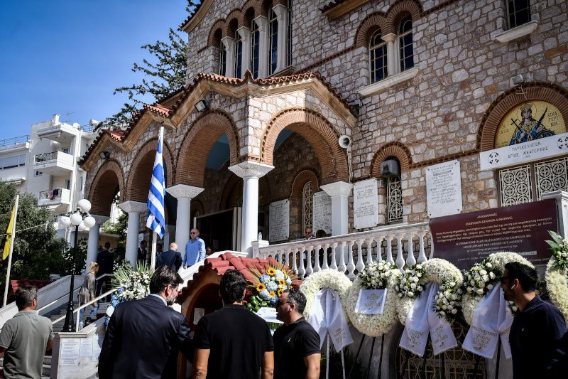 Η κηδεία τελέσθηκε στον Ιερό Ναό του προφήτη Ηλία στην Αγία Παρασκευή / Φωτογραφία: EUROKINISSI