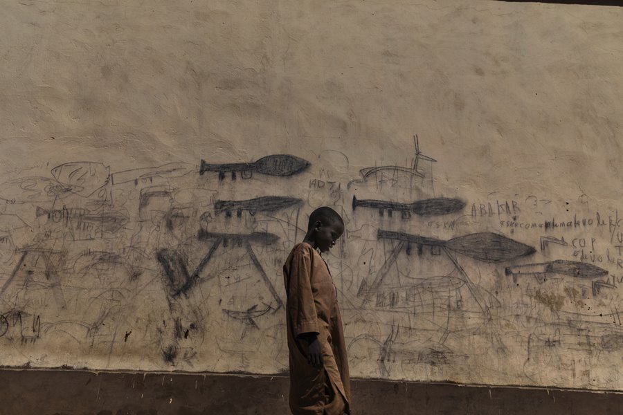 Ένα αγόρι Almajiri.Marco Gualazzini, Ιταλία, Contrasto