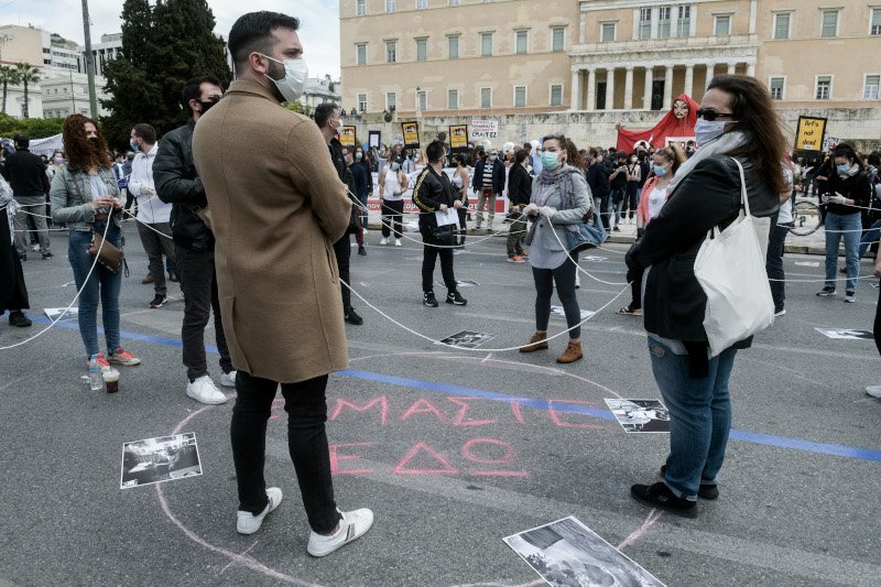 Συγκέντρωση καλλιτεχνών στο Σύνταγμα