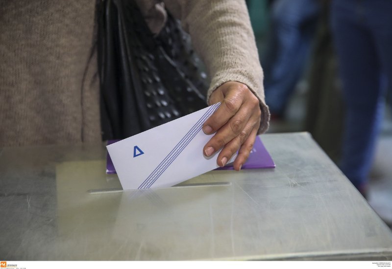 Εκλεισαν οι κάλπες σε όλη τη χώρα