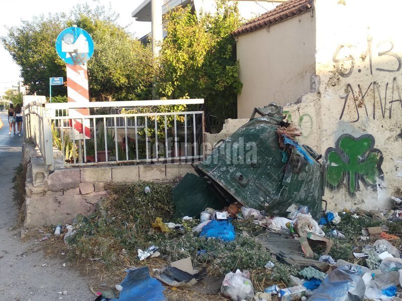Μια ακόμη φωτογραφία από τo σημείο της τραγωδίας στο Καματερό