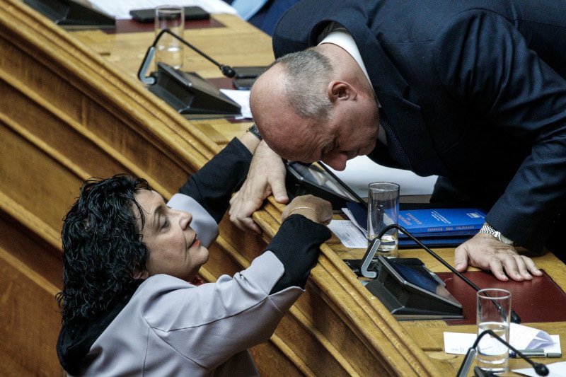 Το τετ α τετ του Κώστα Τσιάρα με την Λιάνα Κανέλλη