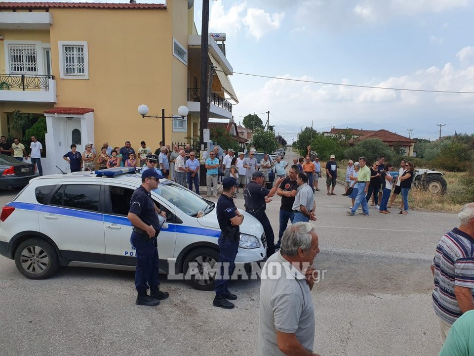 Στο σημείο έφτασε και περιπολικό της ΕΛ.ΑΣ