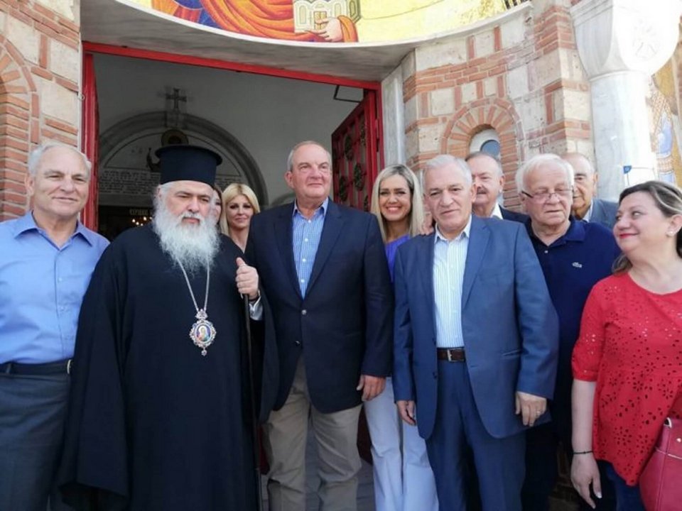 Ο πρώην πρωθυπουργός Κώστας Καραμανλής στην εκκλησία του Αγίου Παντελεήμονα στους Αμπελοκήπους Θεσσαλονίκης