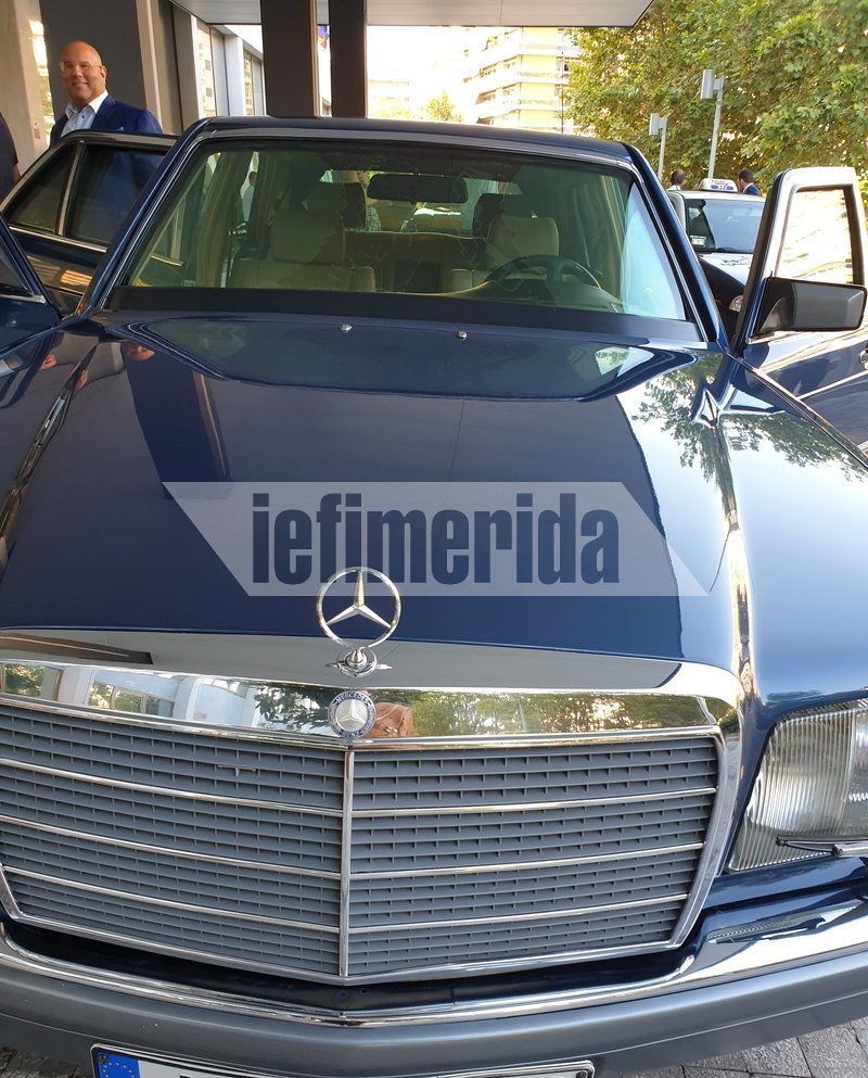 Η Mercedes του Καραμανλή παραμένει ένα πανέμορφο αυτοκίνητο, γεμάτο ιστορία