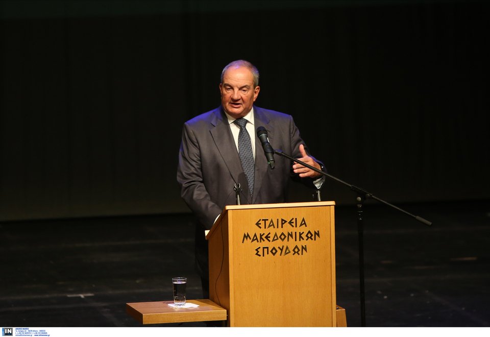 Ο Κώστας Καραμανλής στο βήμα Σ