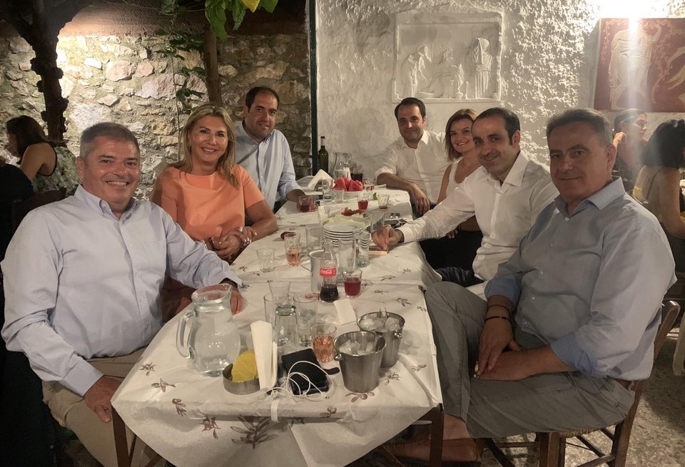 Από αριστερά: Παναγής Καππάτος, Ζέττα Μακρή, Γιάννης Κεφαλογιάννης, Χρήστος Δερμεντζόπουλος, Μαρία Κεφάλα, Γρηγόρης Δημητριάδης, Θανάσης Καββαδάς