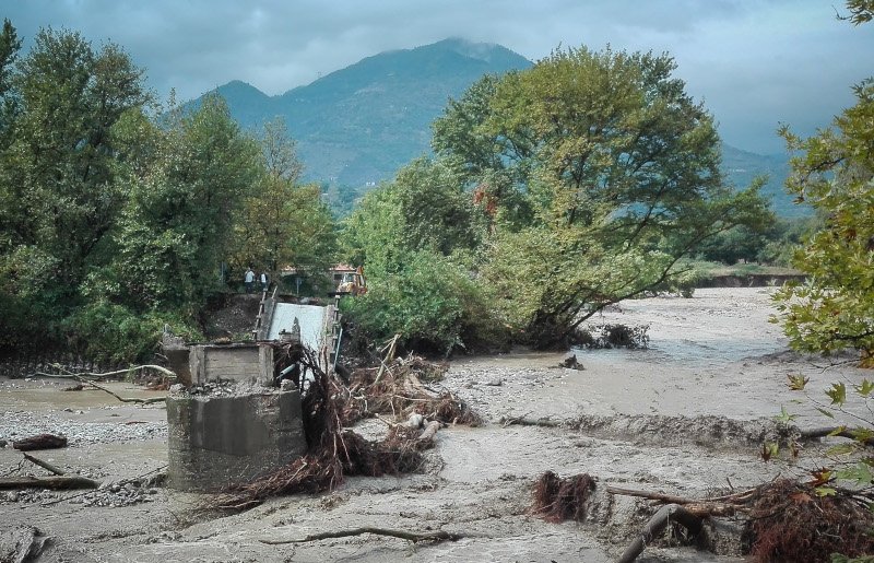 Ποτάμια και σπίτια πλημμύρισαν στην Καρδίτσα