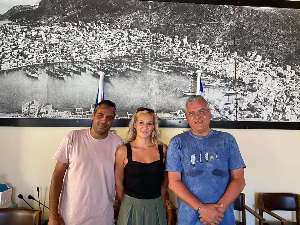 τρεις φωτο