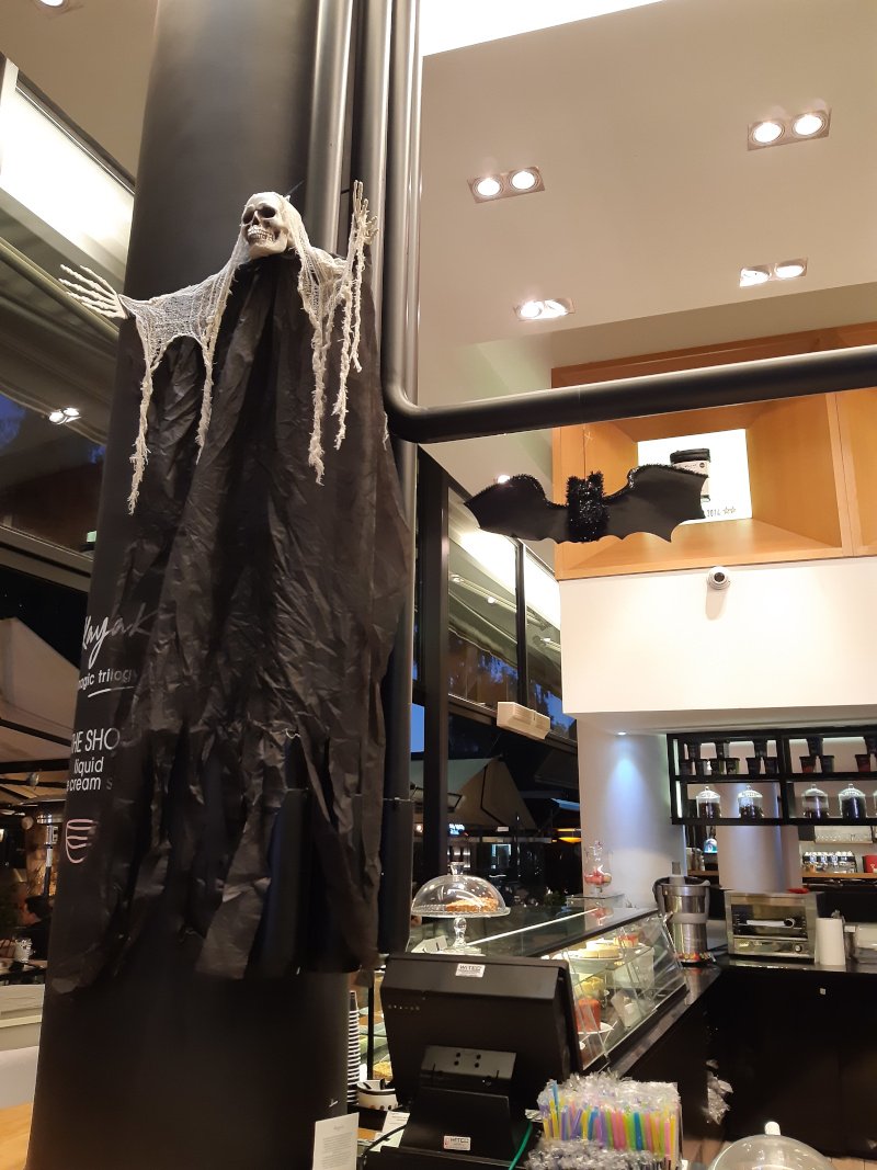 Σε Halloween διάθεση τα boutique Kayak της Αθήνας