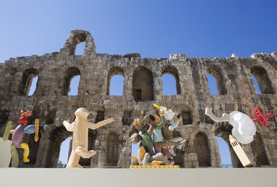 Installation view, Διονύσης Καβαλλιεράτος, Αποπροσανατολισμένος χορός / Παραπλανημένος πλανήτης, Φωτογραφία © Ναταλία Τσουκαλά, Ευγενική παραχώρηση του ΝΕΟΝ και του καλλιτέχνη