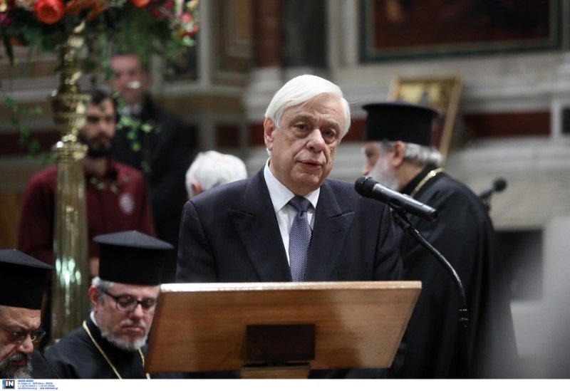 Ο Προκόπης Παυλόπουλος απευθύνει χαιρετισμό στα εγκαίνια του Κειμηλιοφυλάκιου της Μητρόπολης Αθηνών