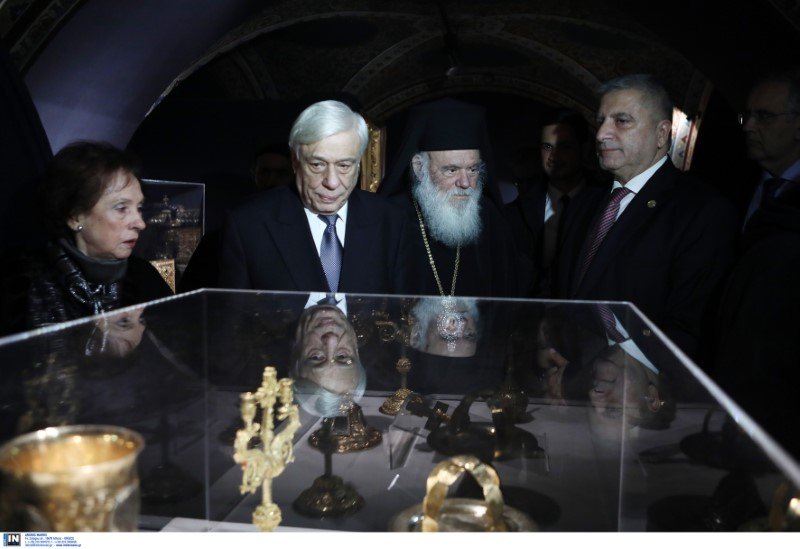 Ο ΠτΔ Προκόπης Παυλόπουλος στο Κειμηλιοφυλάκιο της Μητρόπολης Αθηνών -Φωτογραφία: Intimenews/ΚΑΠΑΝΤΑΗΣ ΔΗΜΗΤΡΗΣ