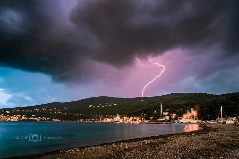 Αστραπή πάνω από την Σάμο