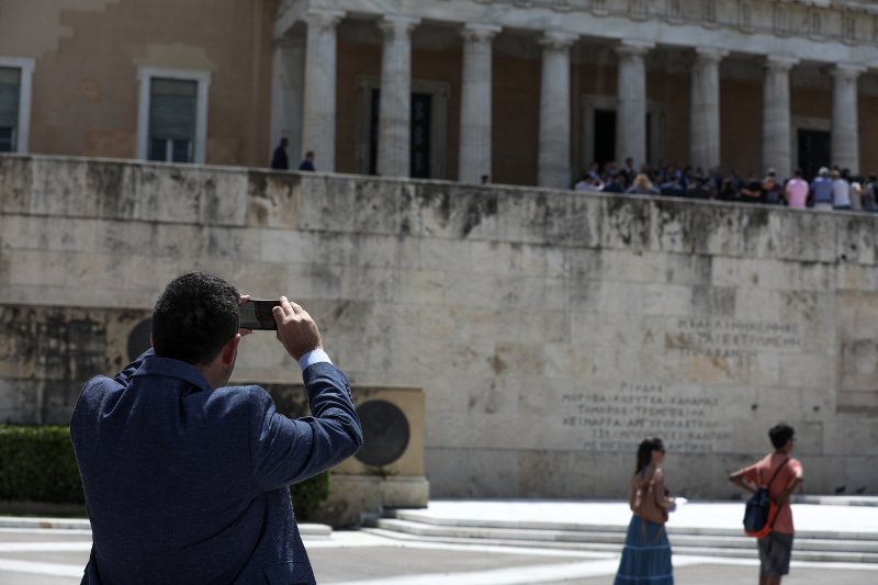 Ενδιαφέρον και από απλούς πολίτες