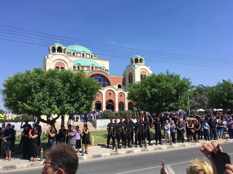 Η κηδεία του Δημήτρη Χριστόφια τελείται με τιμές εν ενεργεία αρχηγού κράτους