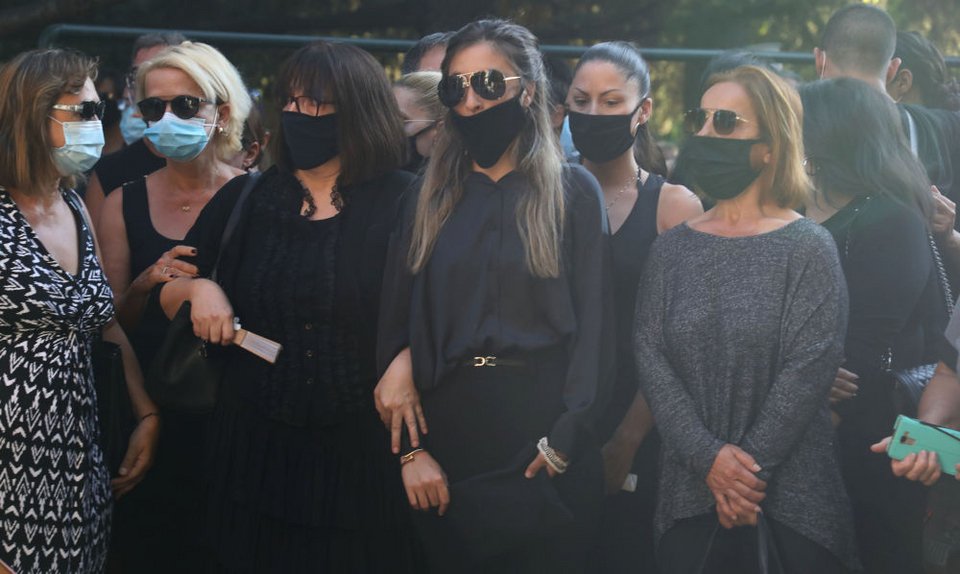Σύζυγος και κόρη του Γιάννη Πουλόπουλου