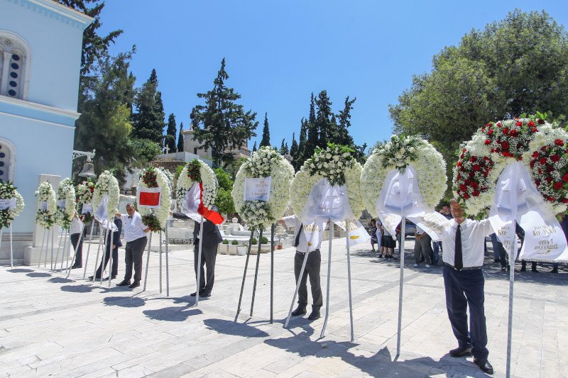 Κηδεία Νίκου Αλέφαντου