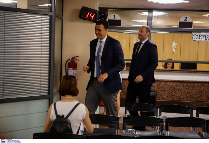 Ο Βασίλης Κικίλιας με τον Παναγιώτη Πρεζεράκο