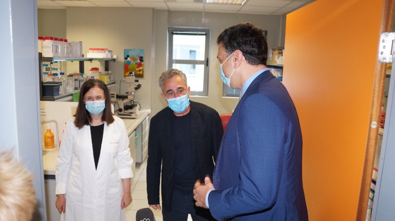 Ο Υπουργός Υγείας ξεναγείται στο Κέντρο Κυτταρικής και Γονιδιακής Θεραπείας