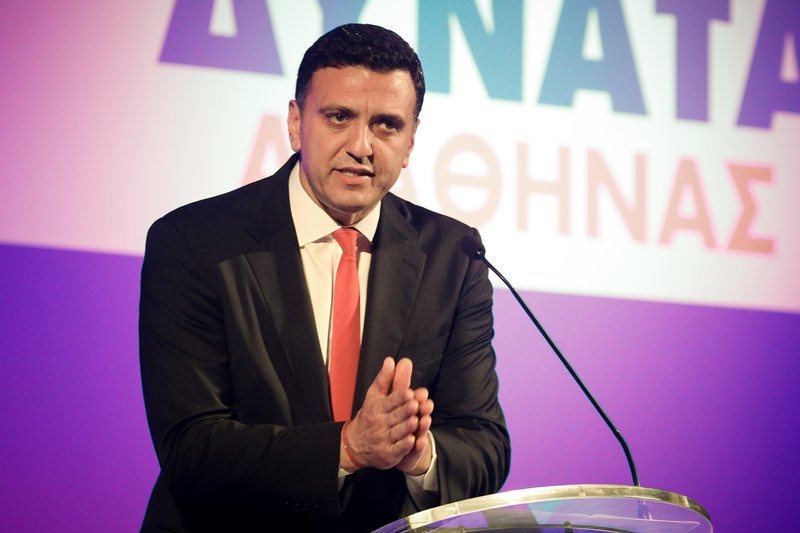 Ο Βασίλης Κικίλιας στο βήμα