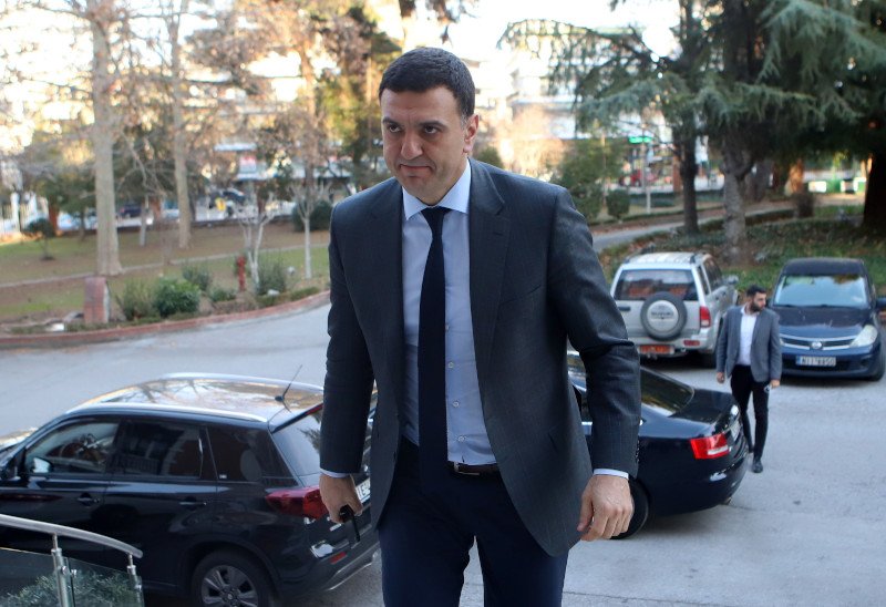 Ο Βασίλης Κικίλιας προσέρχεται στην περιφέρεια Θεσσαλονίκης-Φωτογραφία: ΜΟΤΙΟΝΤΕΑΜ/ΓΙΩΡΓΟΣ ΚΩΝΣΤΑΝΤΙΝΙΔΗΣ