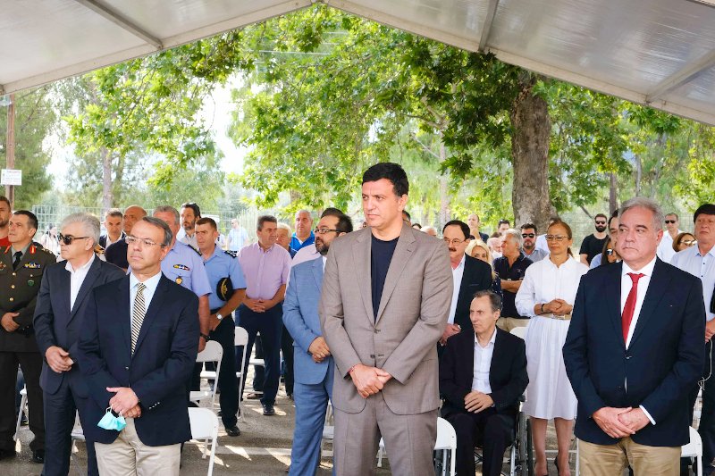 Βασίλης Κικίλιας στο Κέντρο Υγείας Καμένων Βούρλων