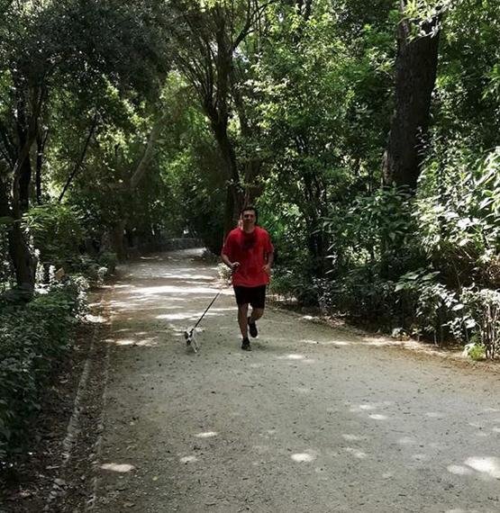 Ο Βασίλης Κικίλιας κάνει τζόκινγκ
