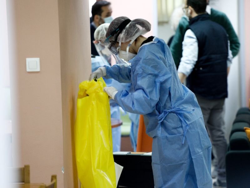 Οι ειδικές σακούλες για τα ιατρικά απορρίματα