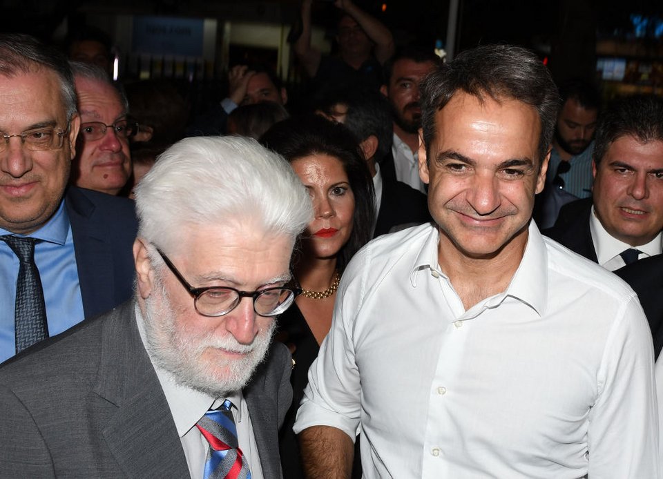 Ο πρωθυπουργός, Κυριάκος Μητσοτάκης με τον Μωυσή Ελισάφ