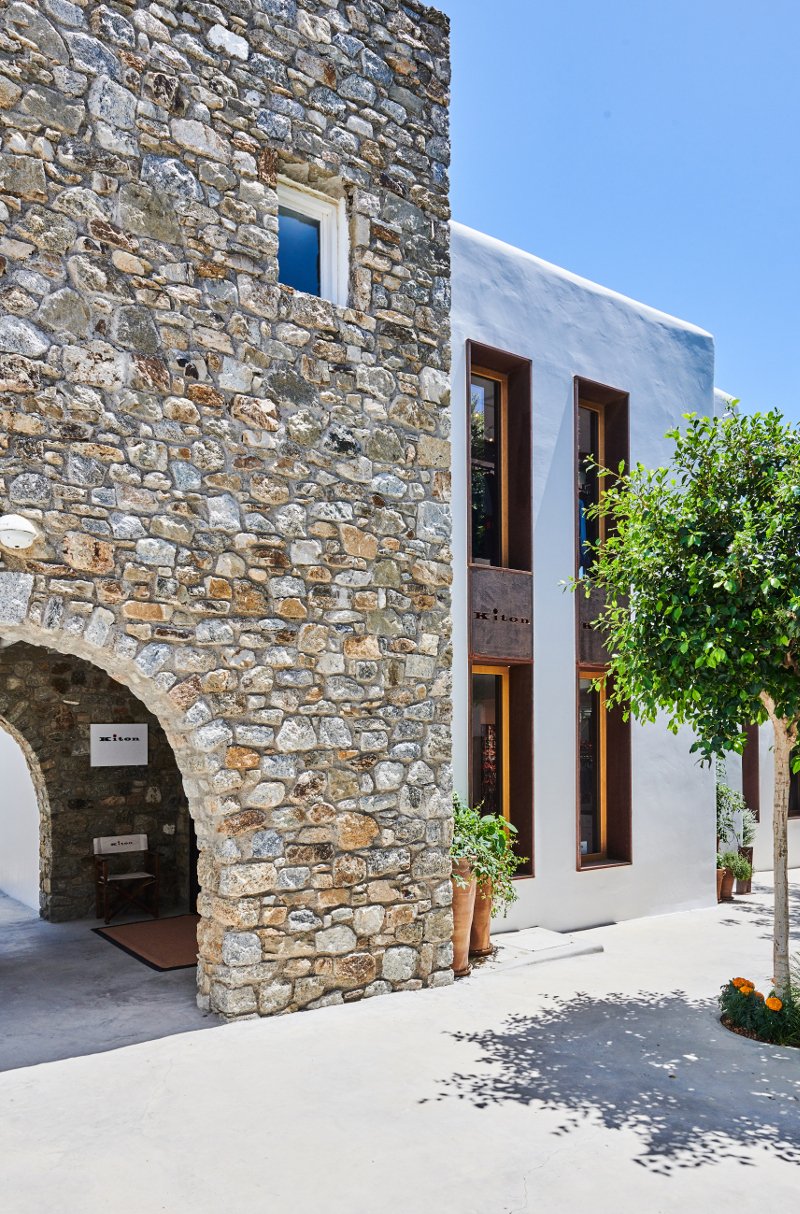 To κατάστημα ΚΙΤΟΝ άνοιξε και πάλι στο εμπορικό κέντρο Νammos Village